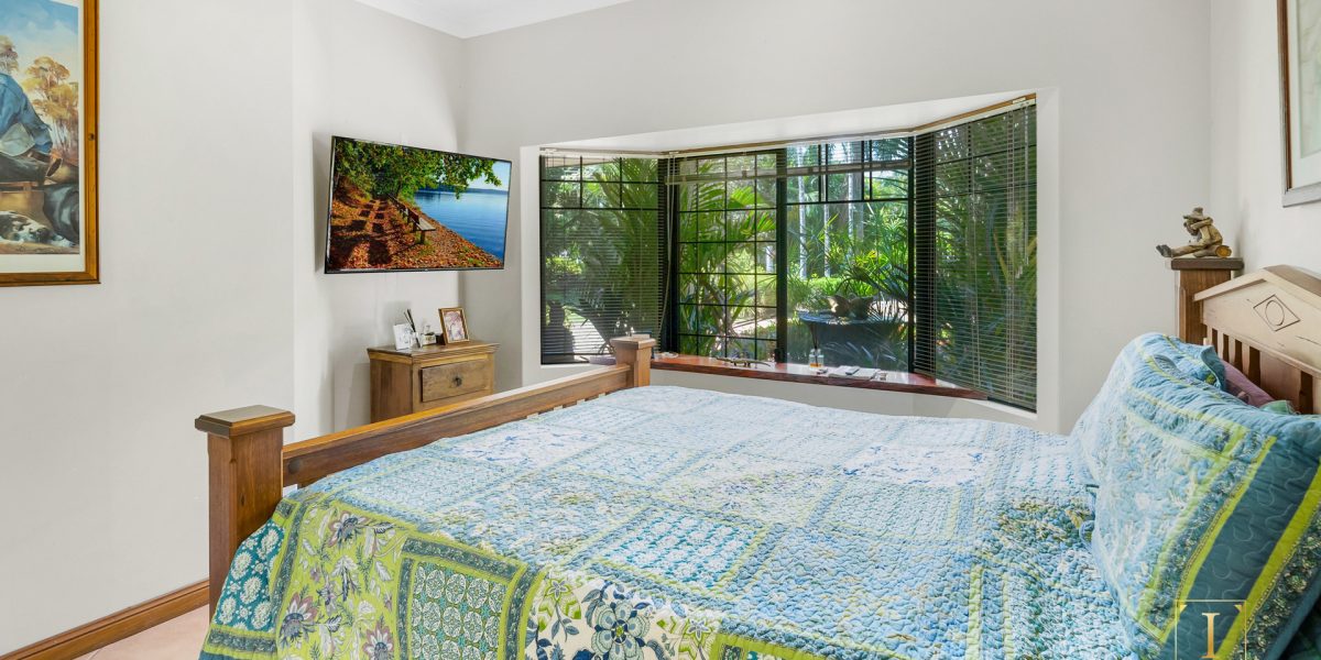 10-12 Evergreen Street, Clifton Beach, QLD 4879 AUS
