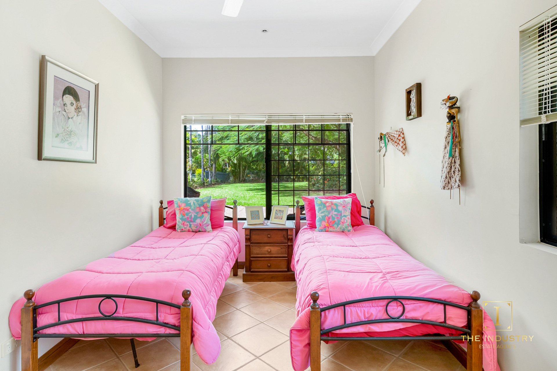 10-12 Evergreen Street, Clifton Beach, QLD 4879 AUS