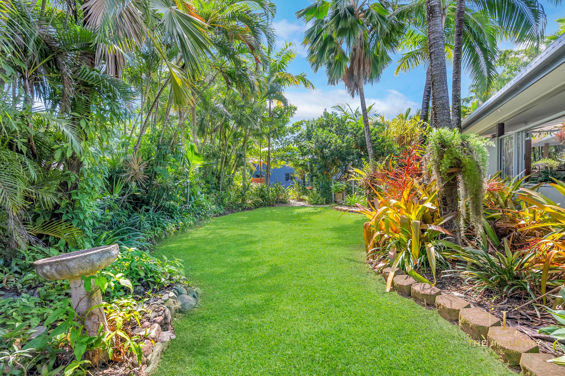 10-12 Evergreen Street, Clifton Beach, QLD 4879 AUS