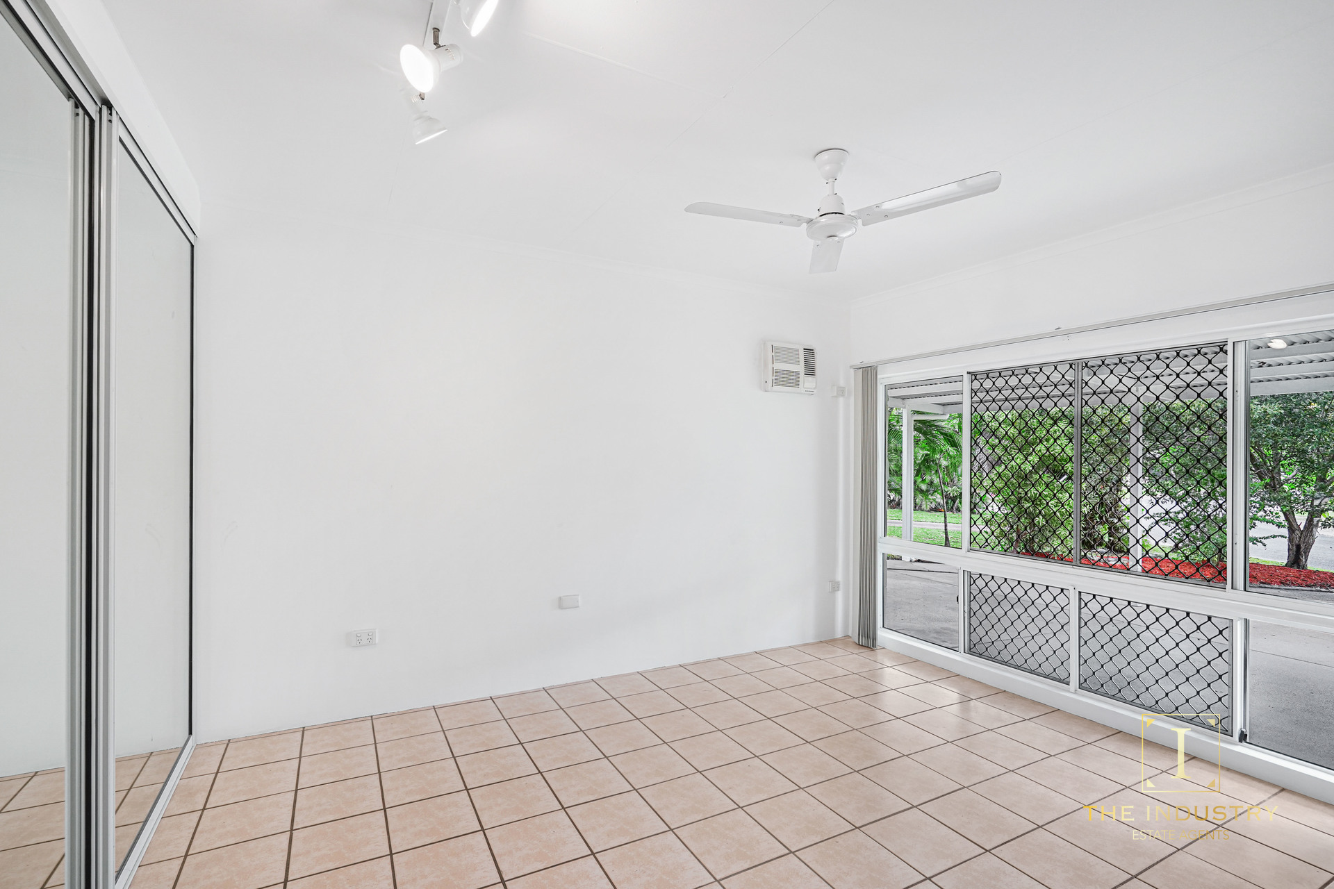 14 Volute Close, Trinity Beach, QLD 4879 AUS