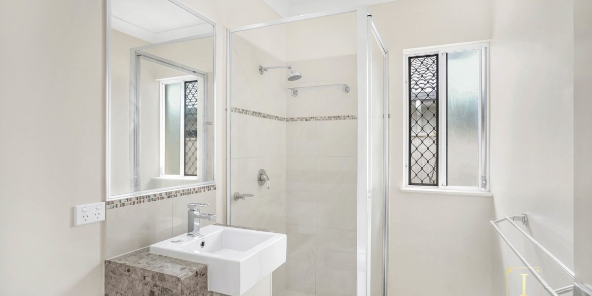24 Quarterdeck Street, Trinity Beach, QLD 4879 AUS