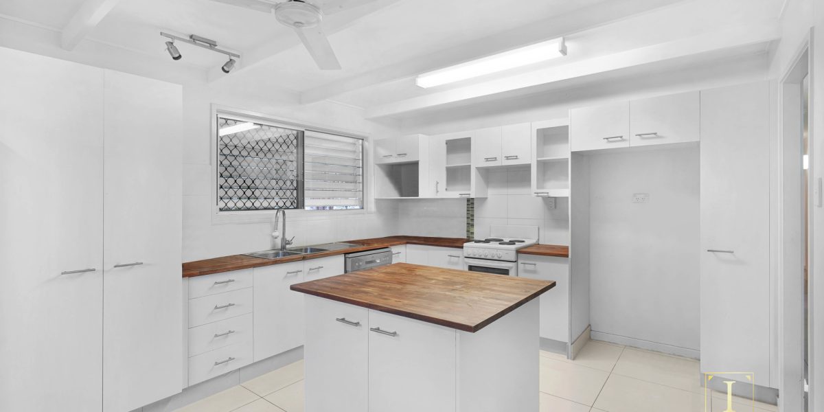 12 Cavallaro Avenue, Earlville, QLD 4870 AUS