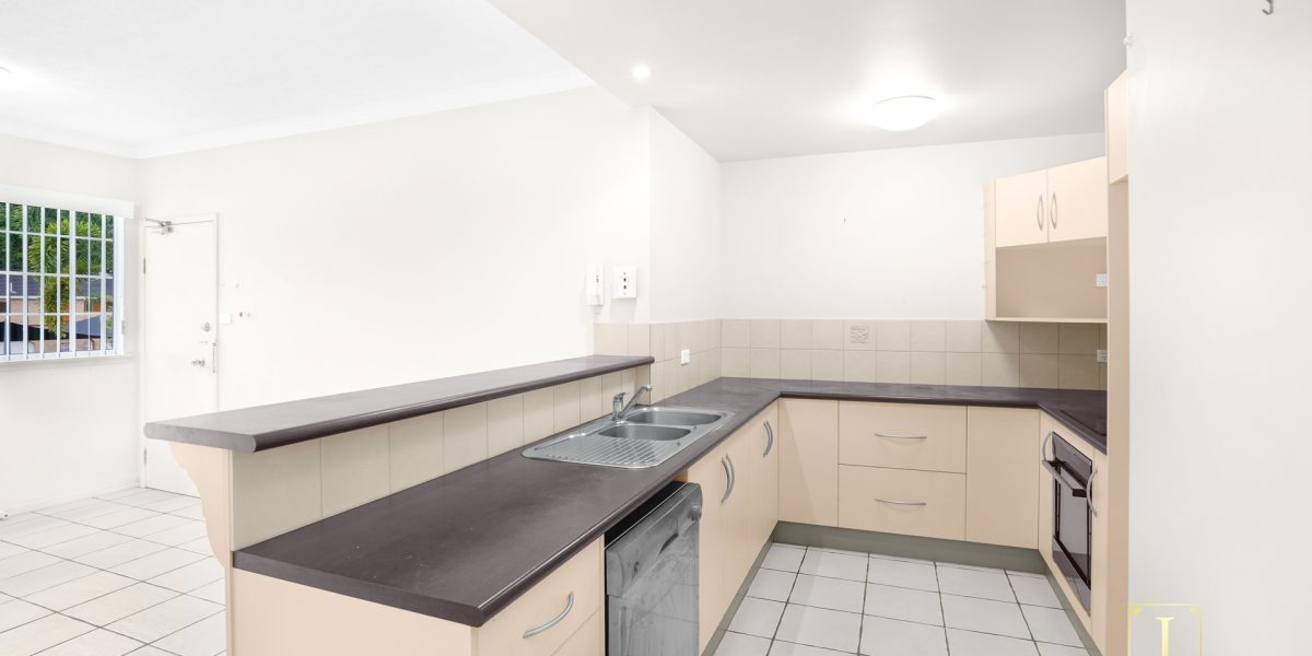 8/30-32 Digger Street, Cairns North, QLD 4870 AUS