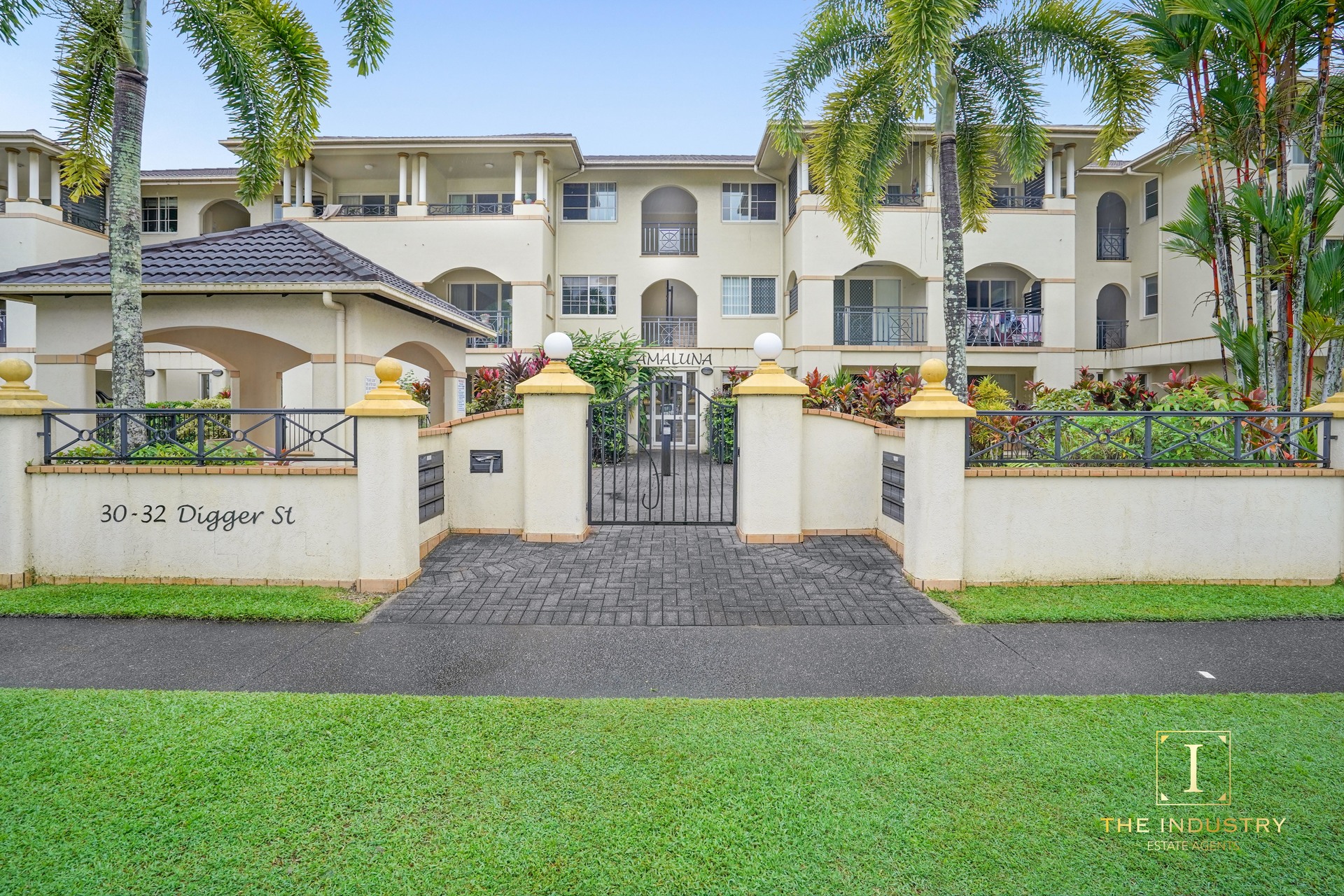 8/30-32 Digger Street, Cairns North, QLD 4870 AUS