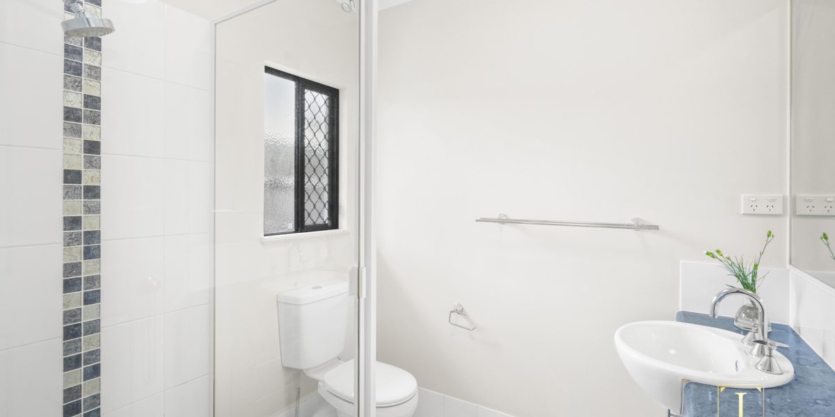 33 Fossilbrook Bend, Trinity Park, QLD 4879 AUS