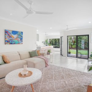 33 Fossilbrook Bend, Trinity Park, QLD 4879 AUS