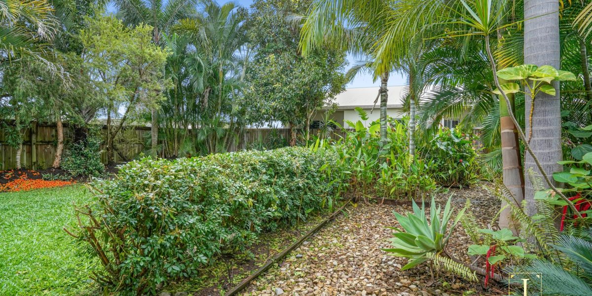 33 Fossilbrook Bend, Trinity Park, QLD 4879 AUS