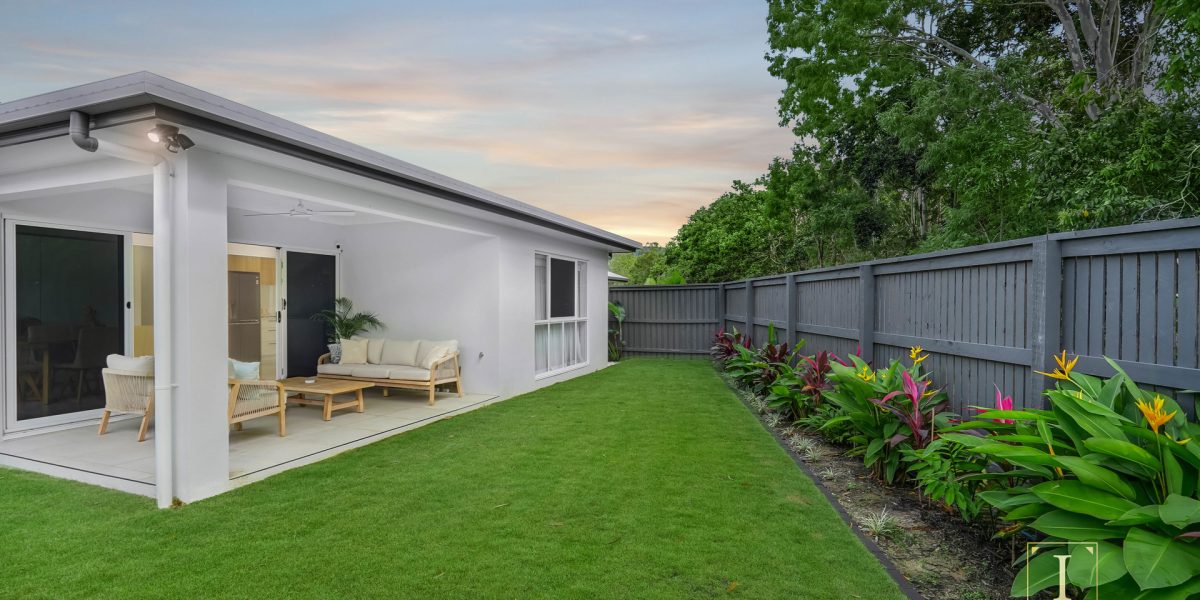 34 Headsail Drive, Trinity Beach, QLD 4879 AUS