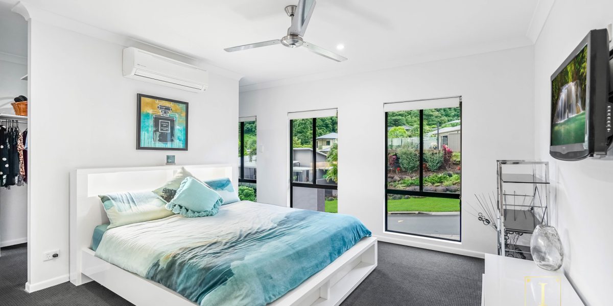 6 Buckinghamia Close, Redlynch, QLD 4870 AUS