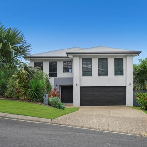 6 Buckinghamia Close, Redlynch, QLD 4870 AUS