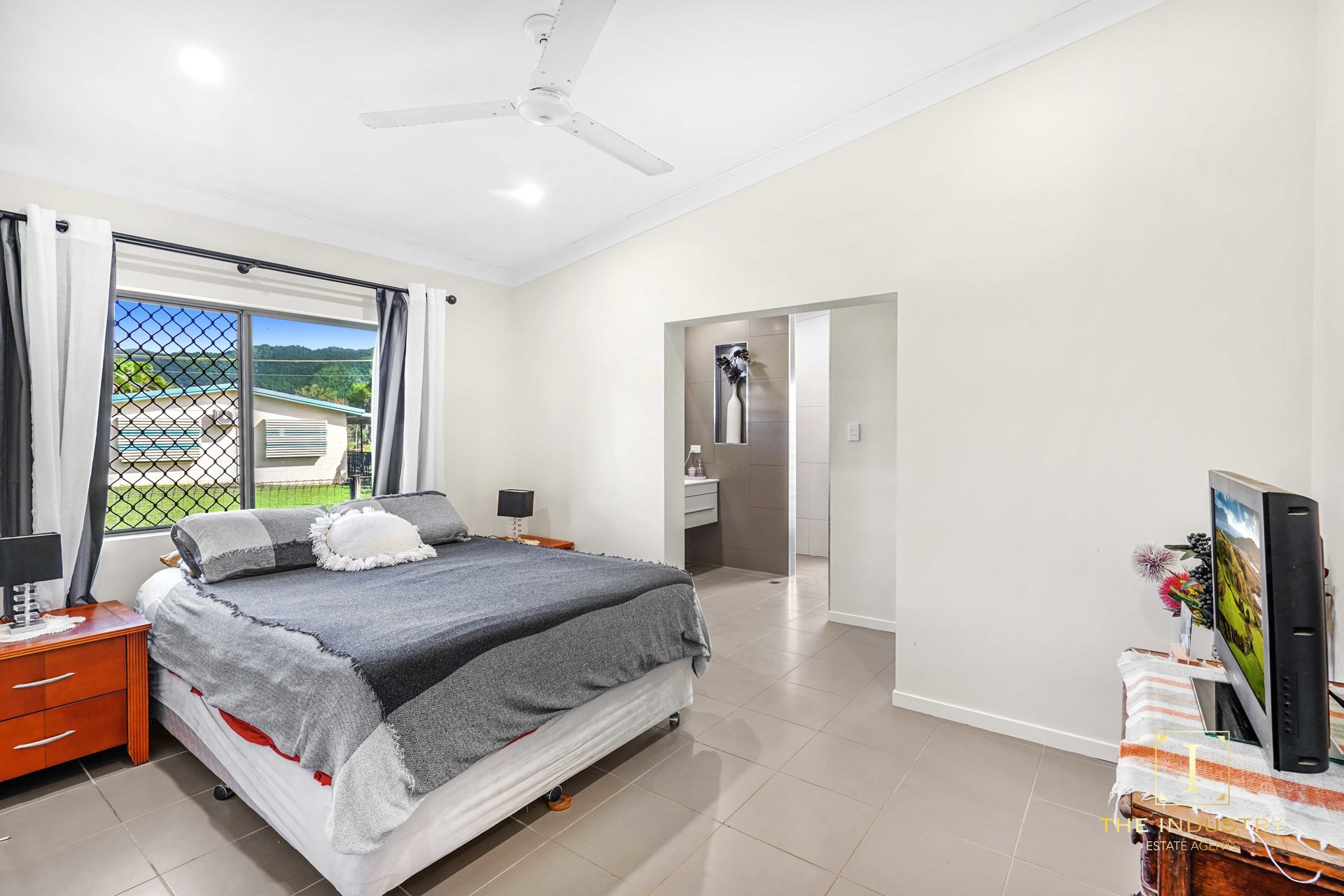 10 Arrunga Close, Woree, QLD 4868 AUS