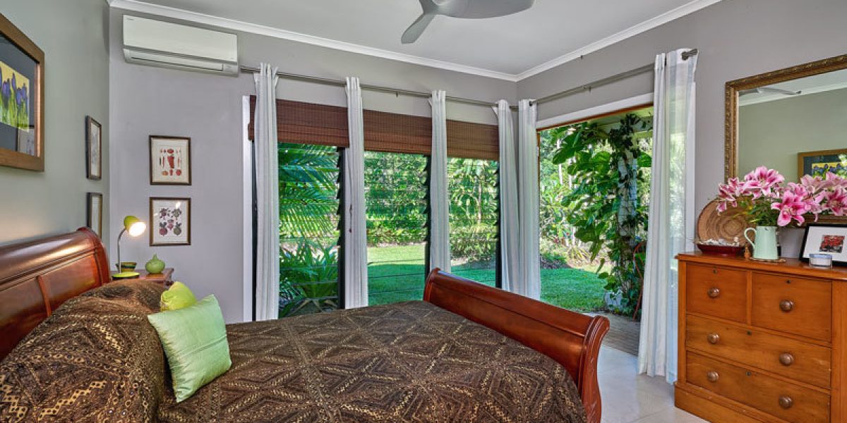 27 Nicholas Street, Clifton Beach, QLD 4879 AUS