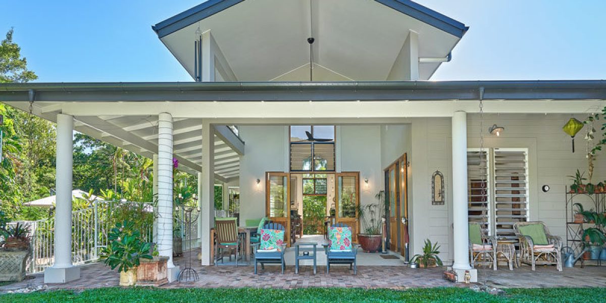 27 Nicholas Street, Clifton Beach, QLD 4879 AUS