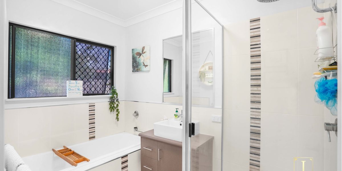 23 Oregon Street, Manoora, QLD 4870 AUS