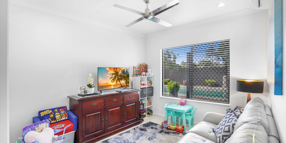 23 Oregon Street, Manoora, QLD 4870 AUS