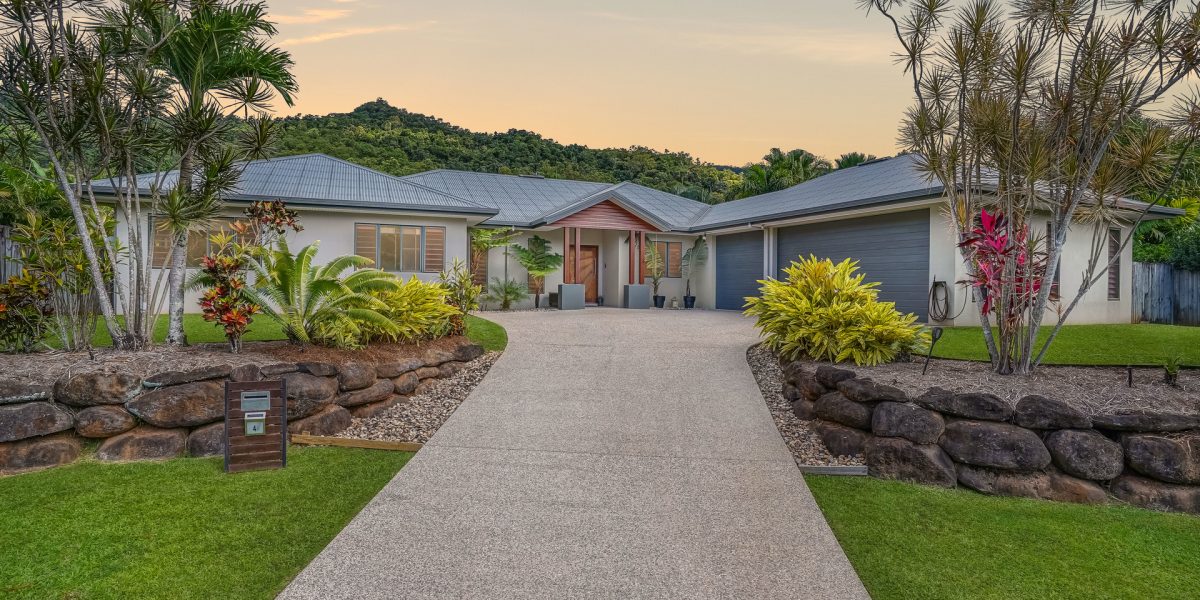 4 Kedumba Close, Smithfield, QLD 4878 AUS