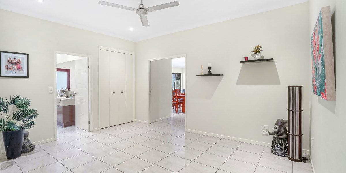 4 Kedumba Close, Smithfield, QLD 4878 AUS