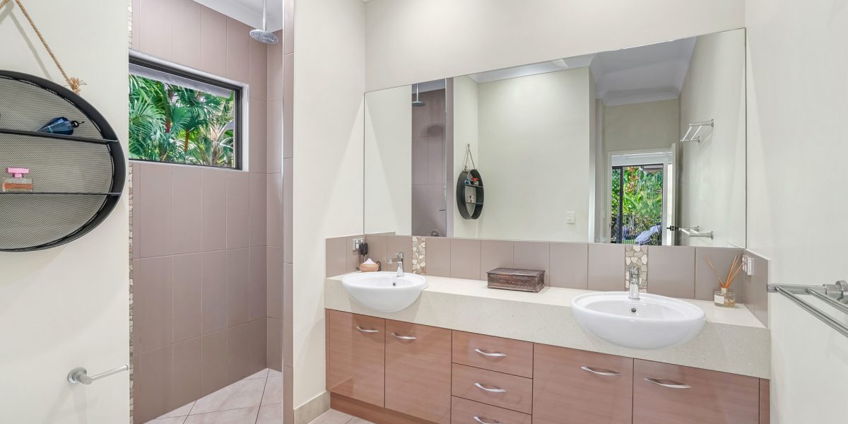 4 Kedumba Close, Smithfield, QLD 4878 AUS