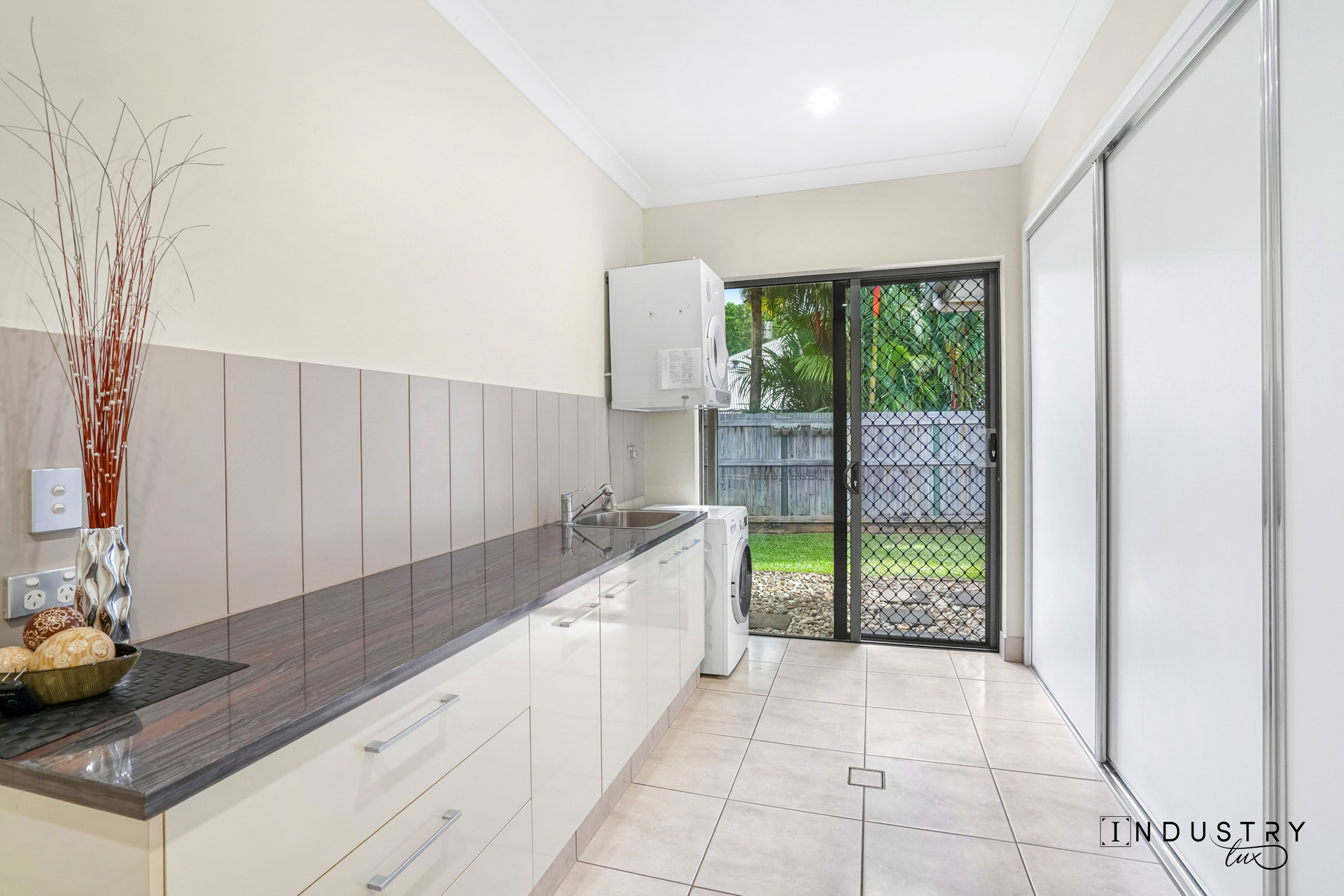 4 Kedumba Close, Smithfield, QLD 4878 AUS