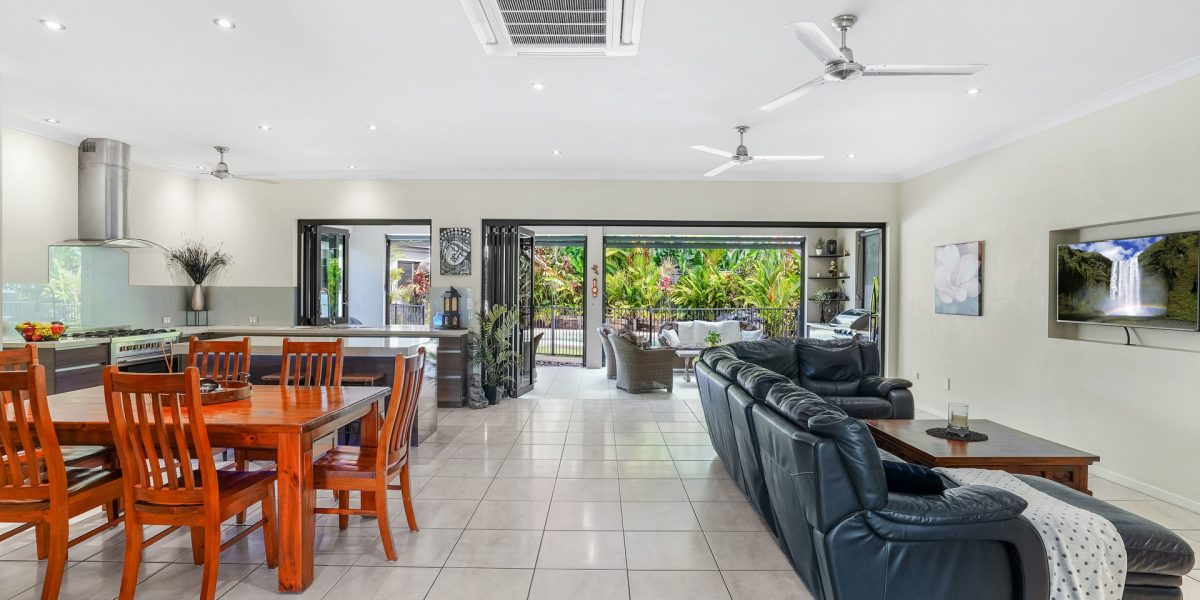 4 Kedumba Close, Smithfield, QLD 4878 AUS