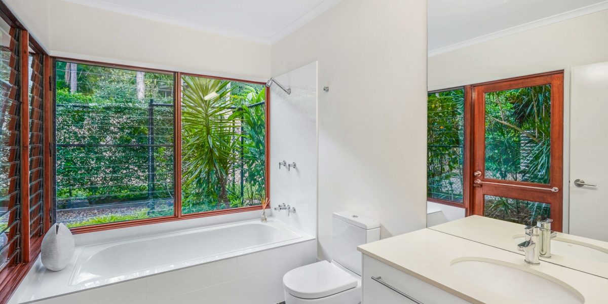 5-7 Lark Close, Clifton Beach, QLD 4879 AUS