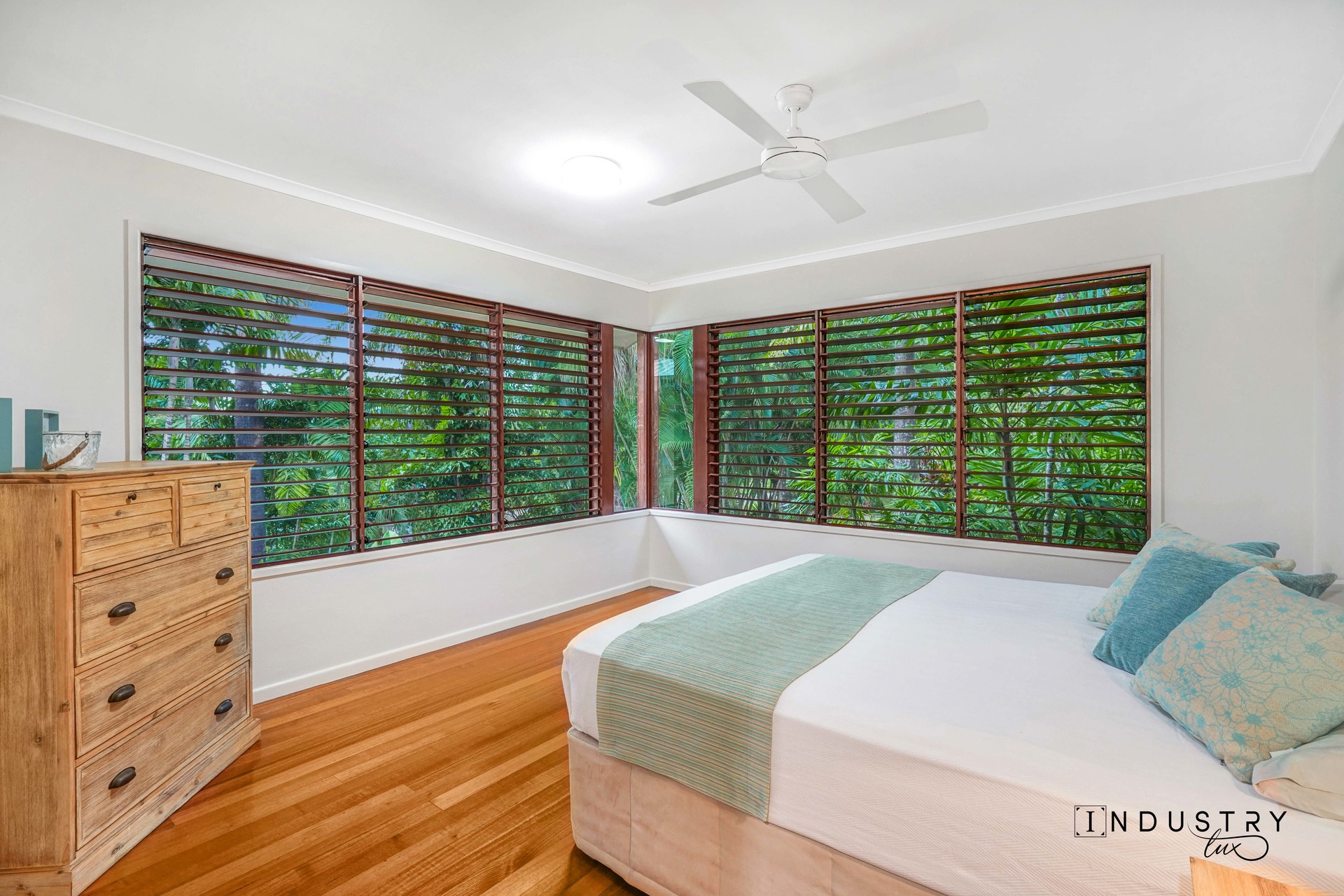 5-7 Lark Close, Clifton Beach, QLD 4879 AUS