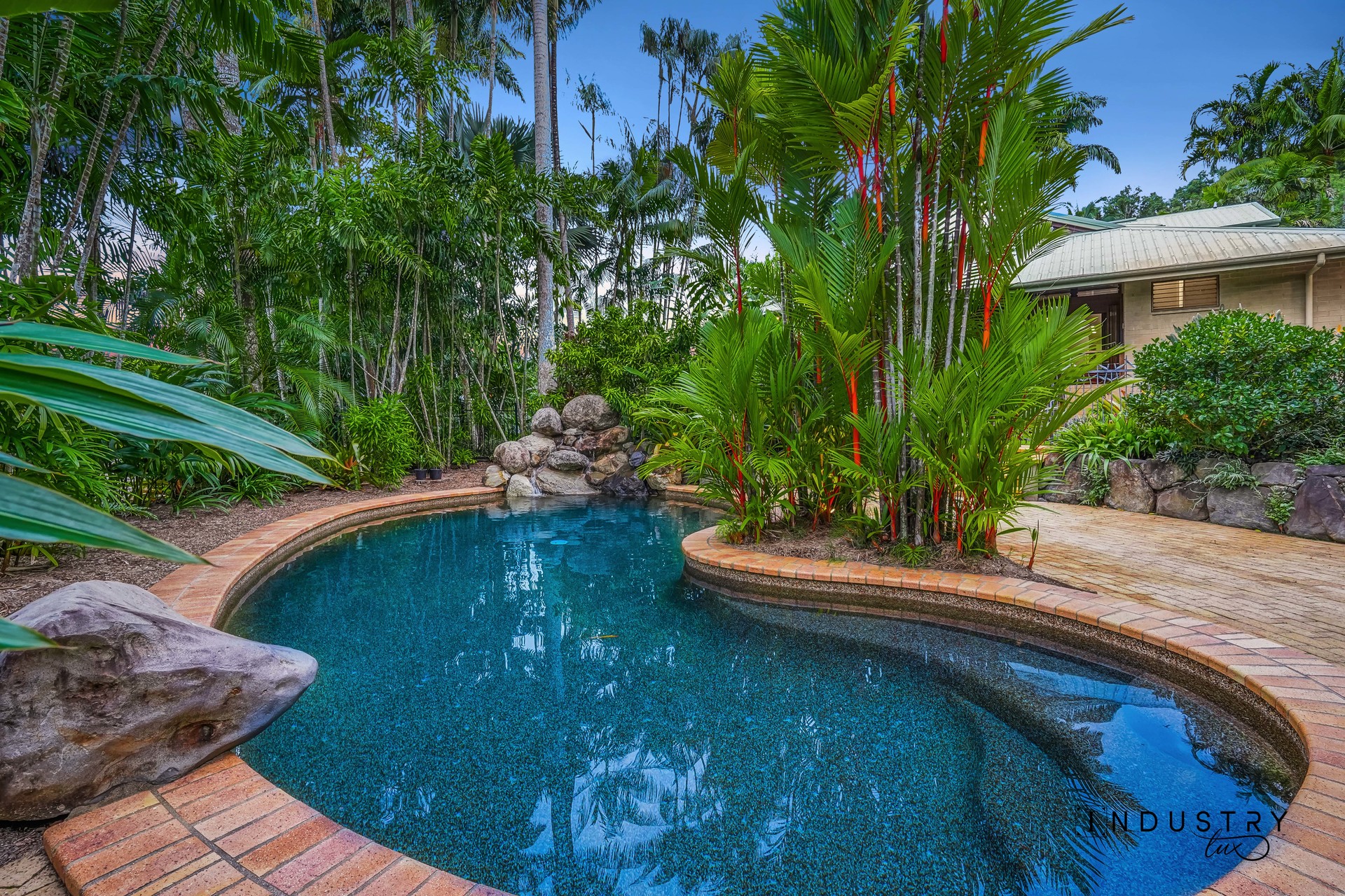 5-7 Lark Close, Clifton Beach, QLD 4879 AUS