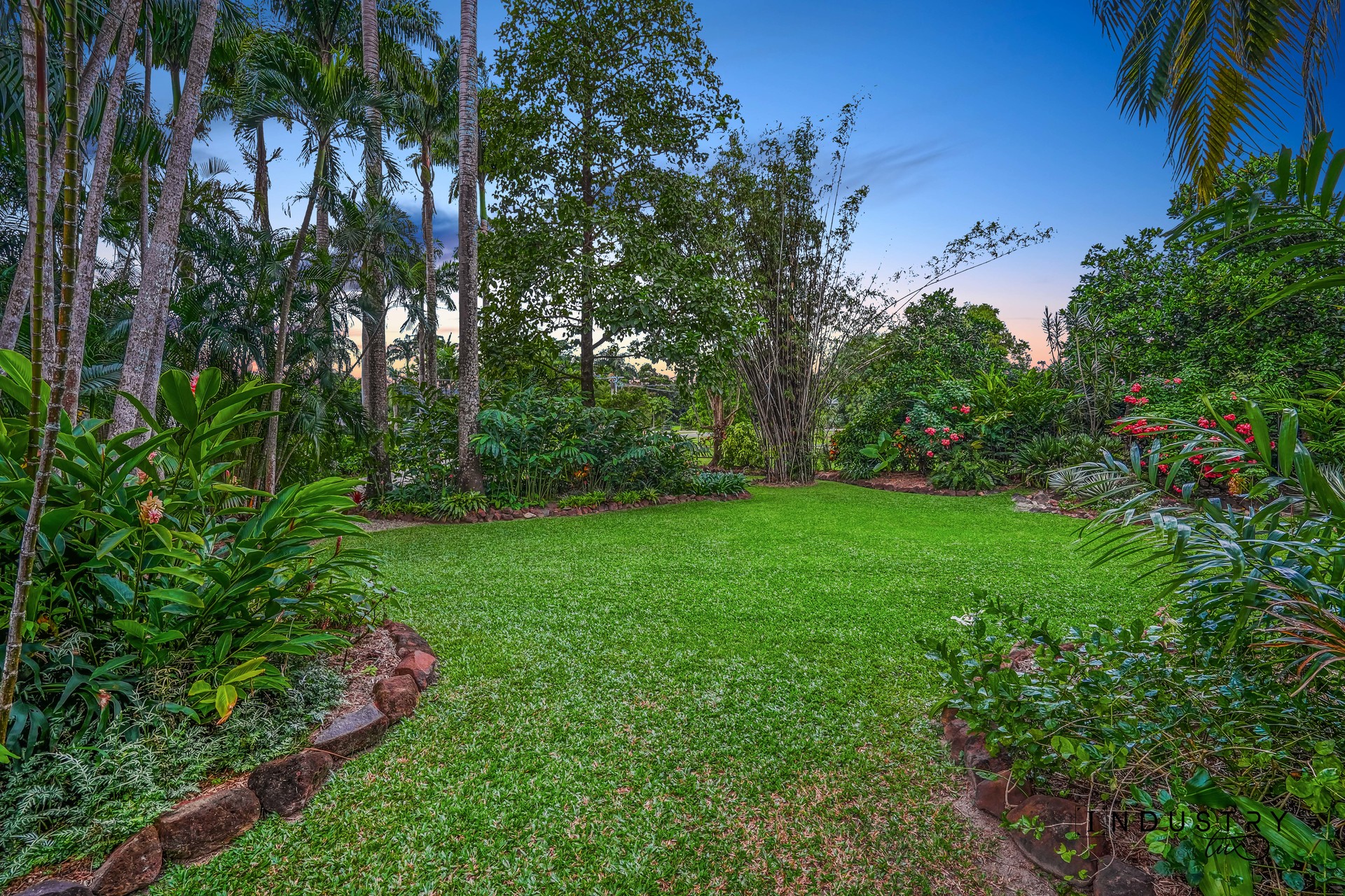 5-7 Lark Close, Clifton Beach, QLD 4879 AUS