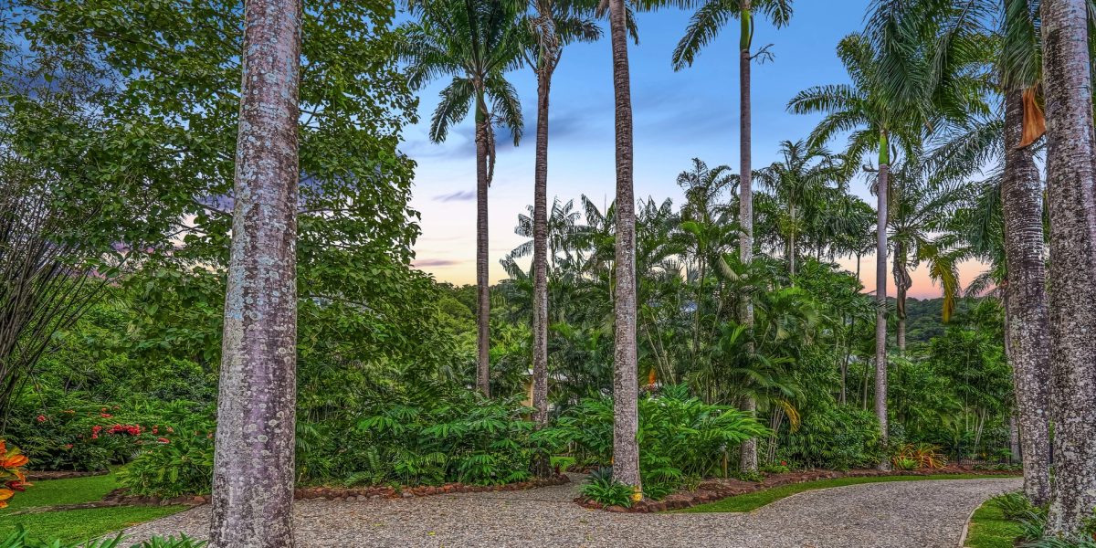 5-7 Lark Close, Clifton Beach, QLD 4879 AUS