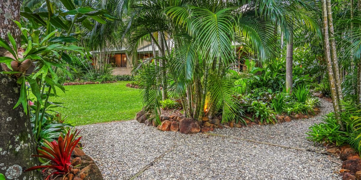 5-7 Lark Close, Clifton Beach, QLD 4879 AUS