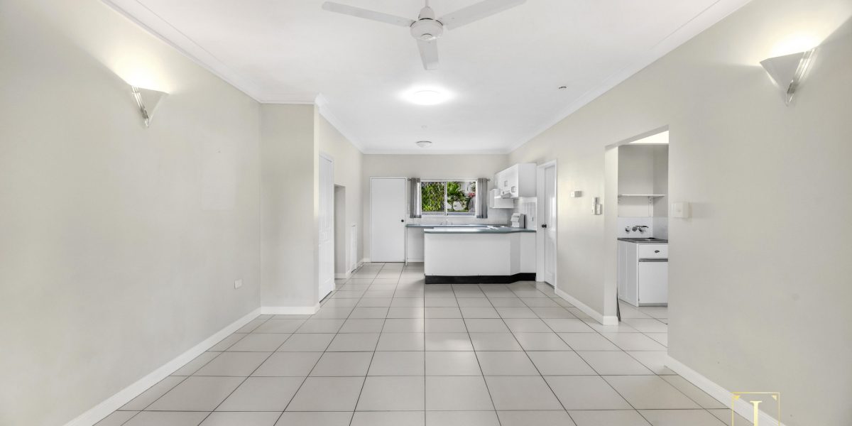 13/77-81 Pease Street, Manoora, QLD 4870 AUS