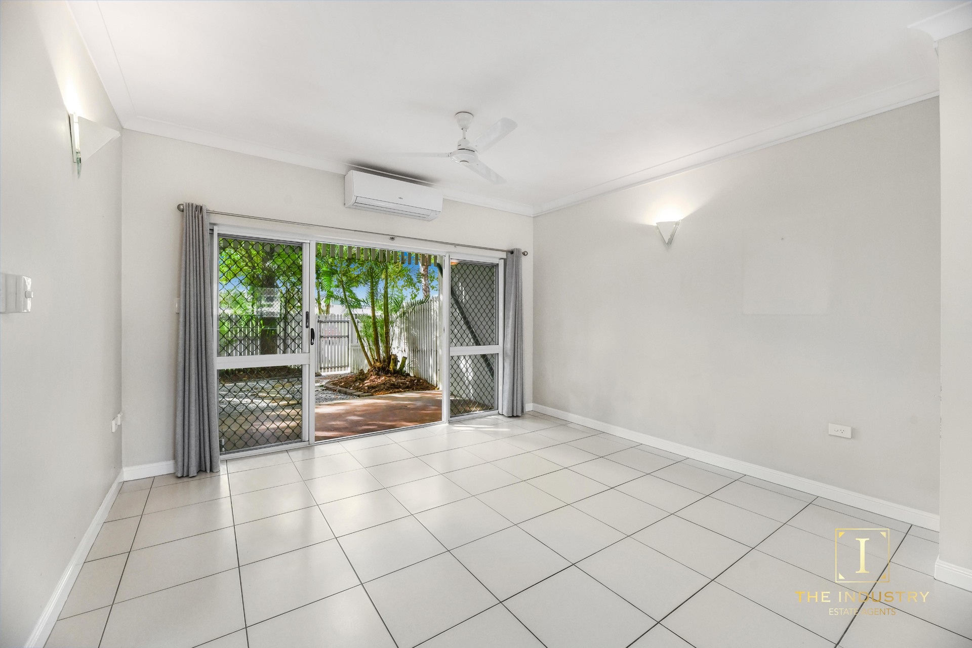 13/77-81 Pease Street, Manoora, QLD 4870 AUS