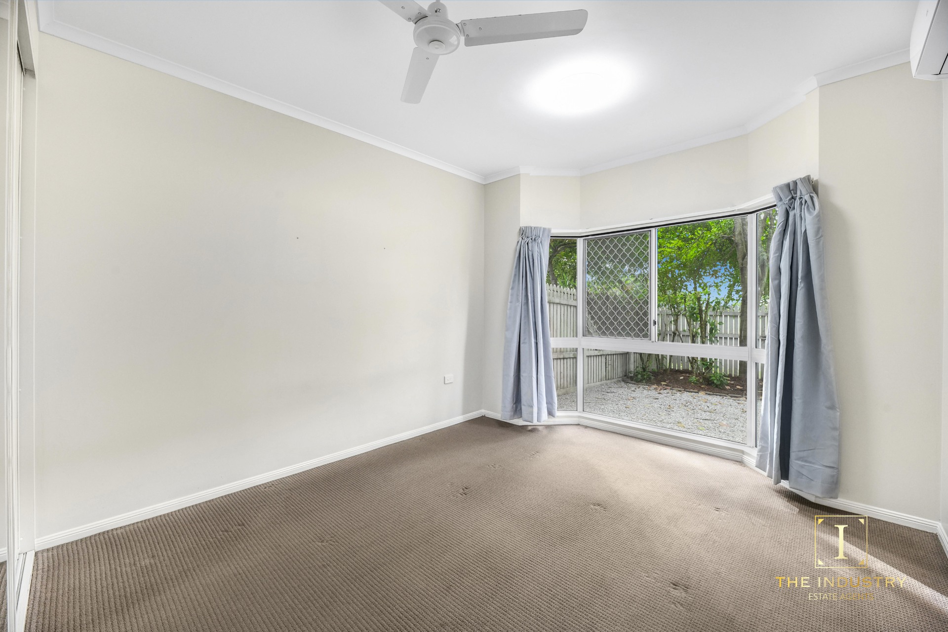 13/77-81 Pease Street, Manoora, QLD 4870 AUS