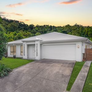 29 Bowline Place, Trinity Beach, QLD 4879 AUS