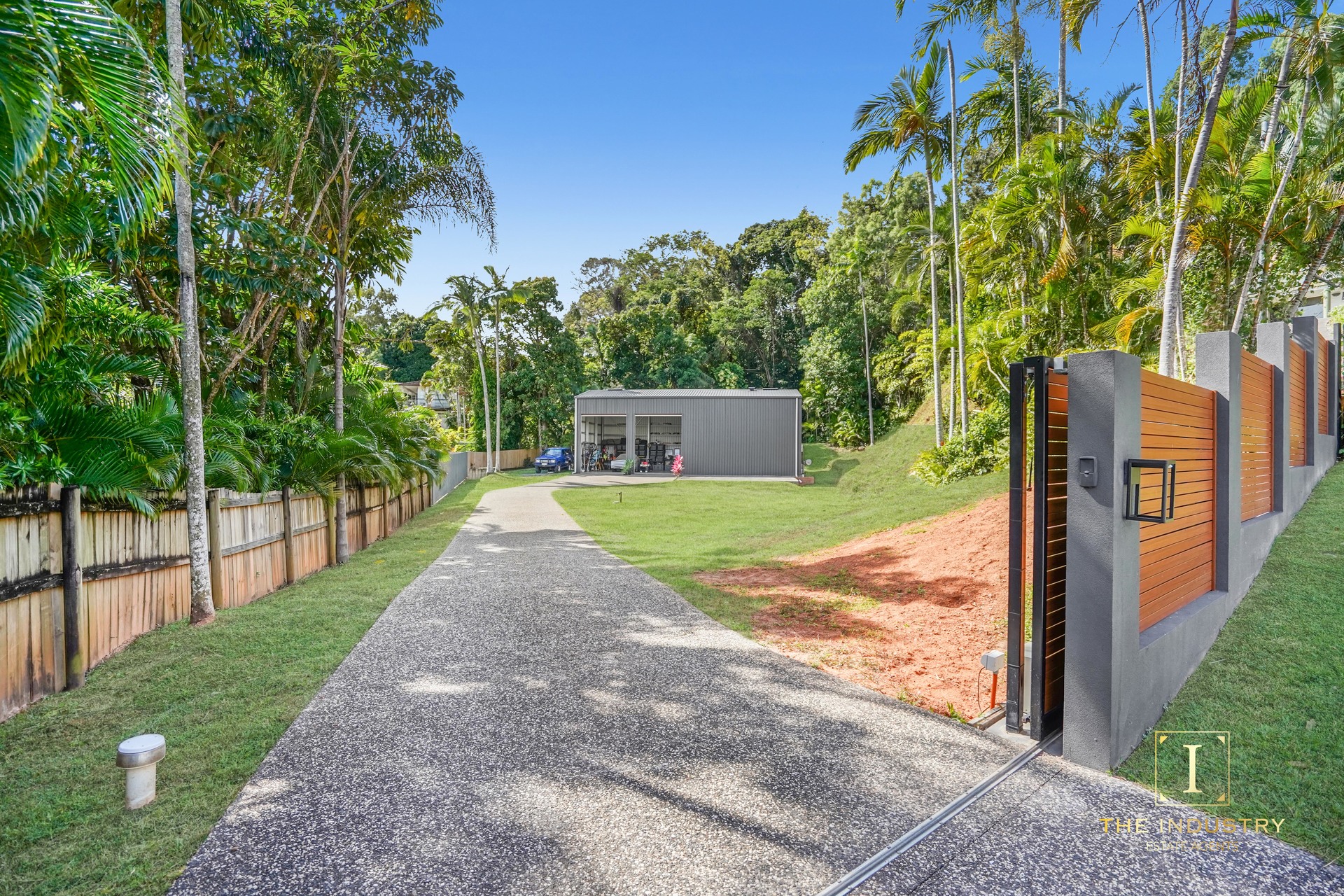 5 Kiriwina Close, Trinity Beach, QLD 4879 AUS