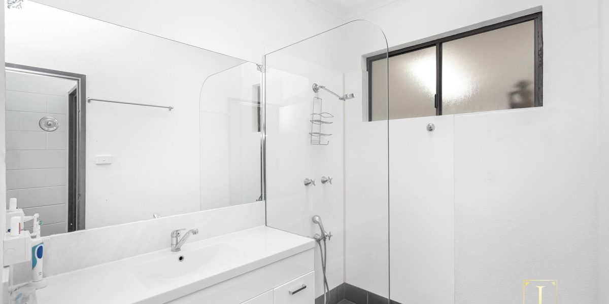11 Bulolo Close, Trinity Beach, QLD 4879 AUS