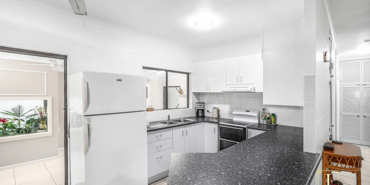 11 Bulolo Close, Trinity Beach, QLD 4879 AUS
