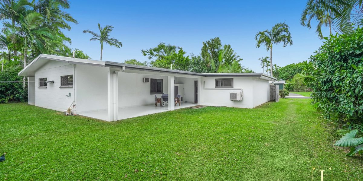11 Bulolo Close, Trinity Beach, QLD 4879 AUS