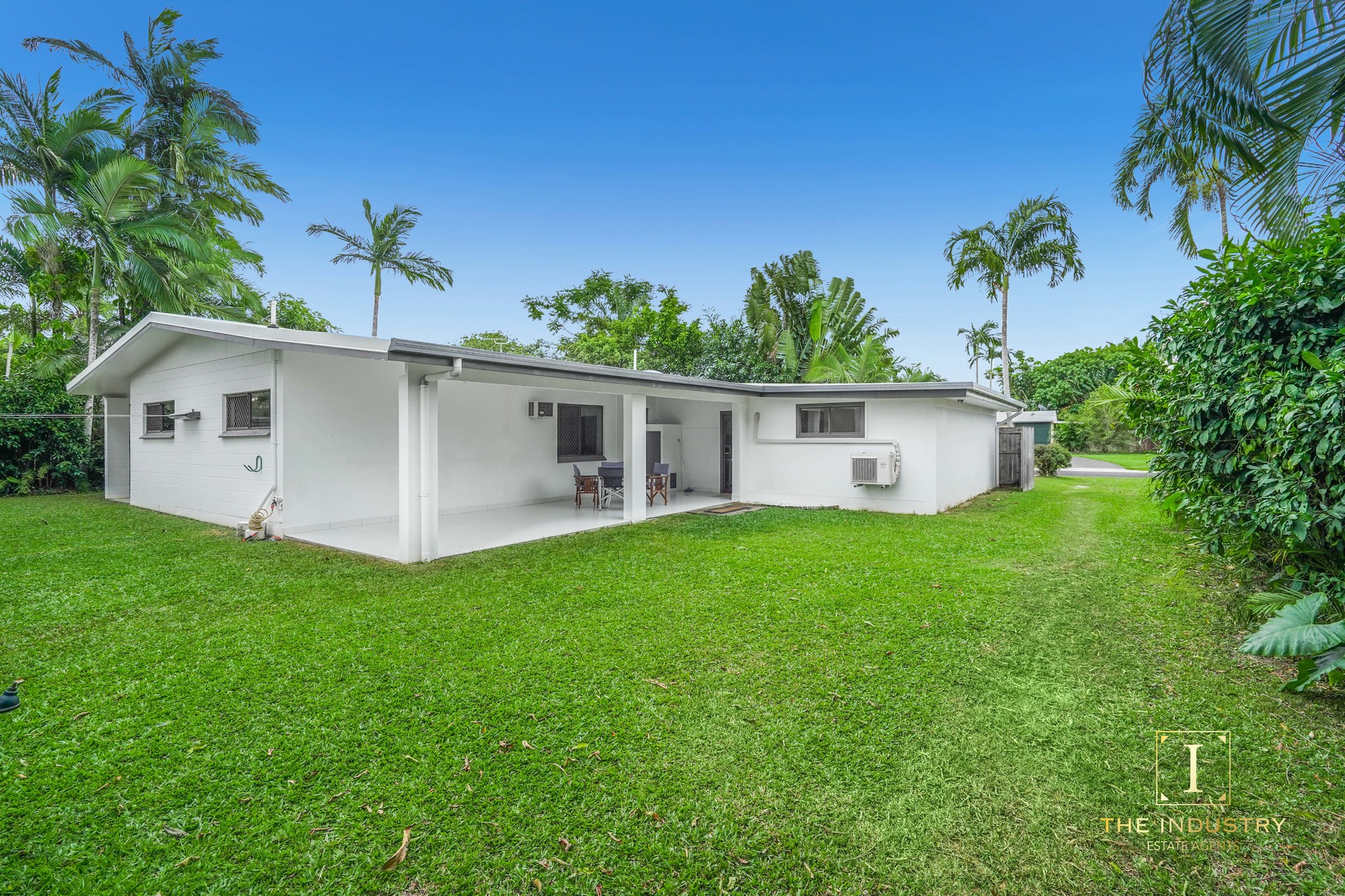 11 Bulolo Close, Trinity Beach, QLD 4879 AUS