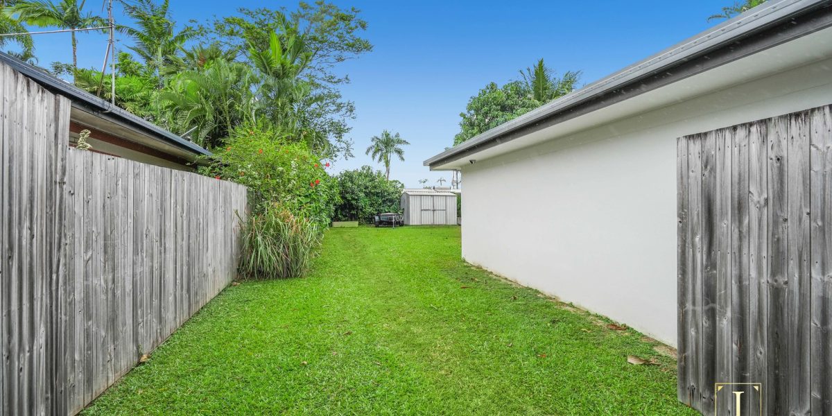 11 Bulolo Close, Trinity Beach, QLD 4879 AUS