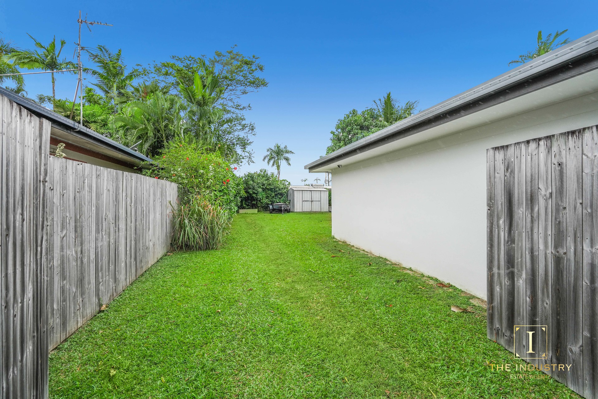 11 Bulolo Close, Trinity Beach, QLD 4879 AUS