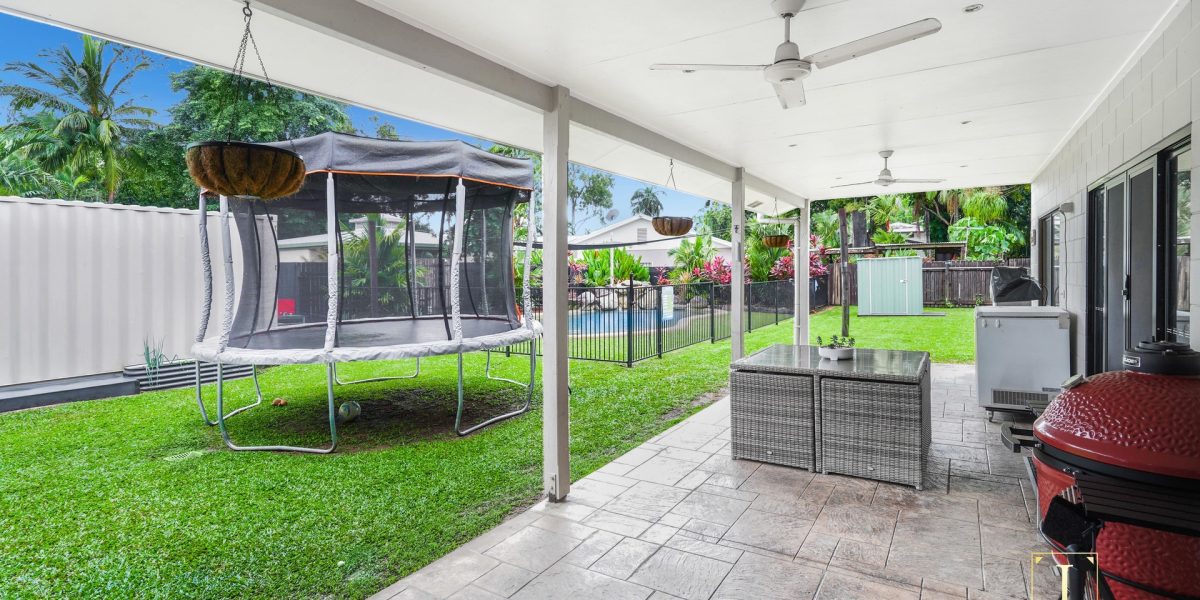 25 Rabaul Street, Trinity Beach, QLD 4879 AUS