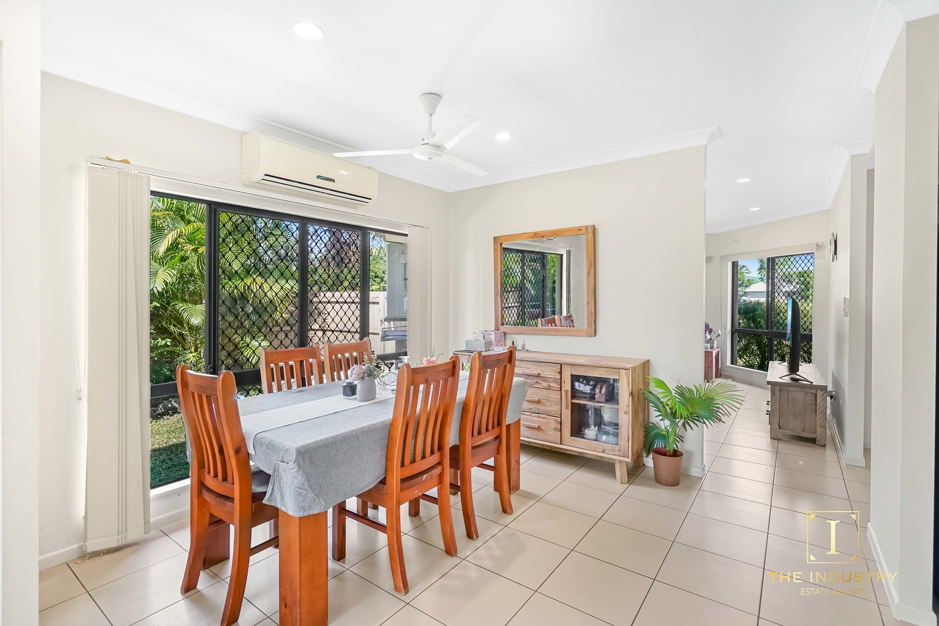 10 Montalbion Avenue, Trinity Park, QLD 4879 AUS