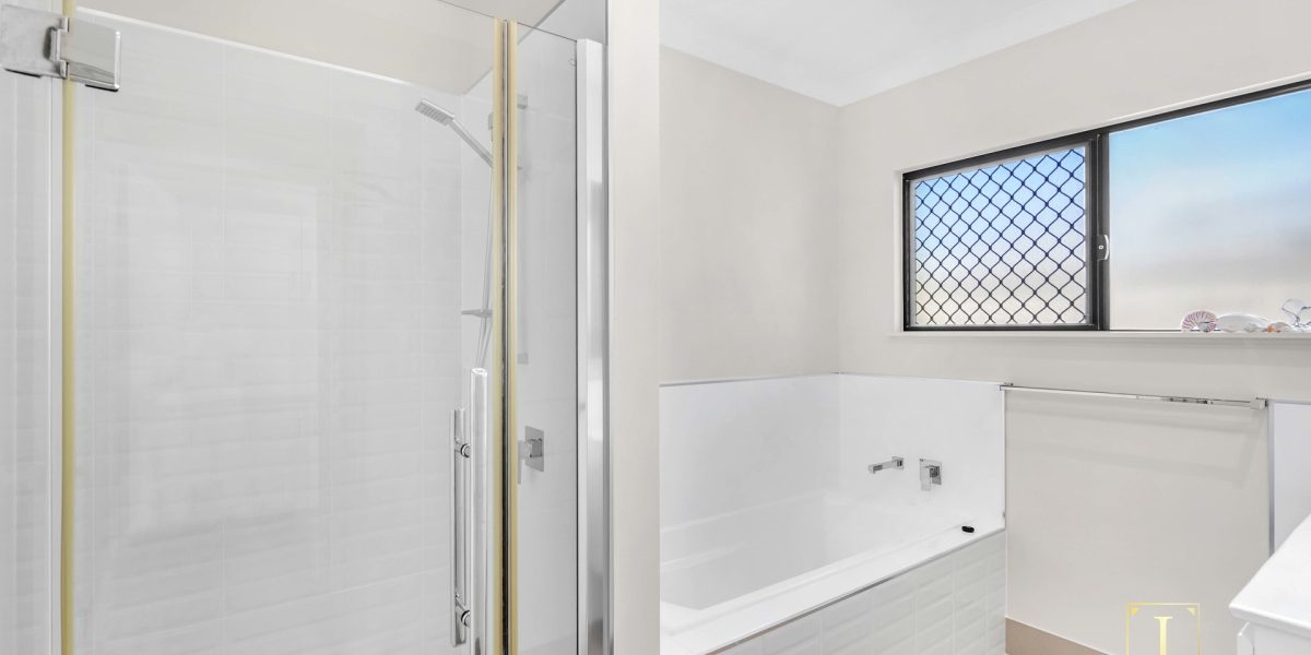 74 Coastline Parade, Trinity Beach, QLD 4879 AUS