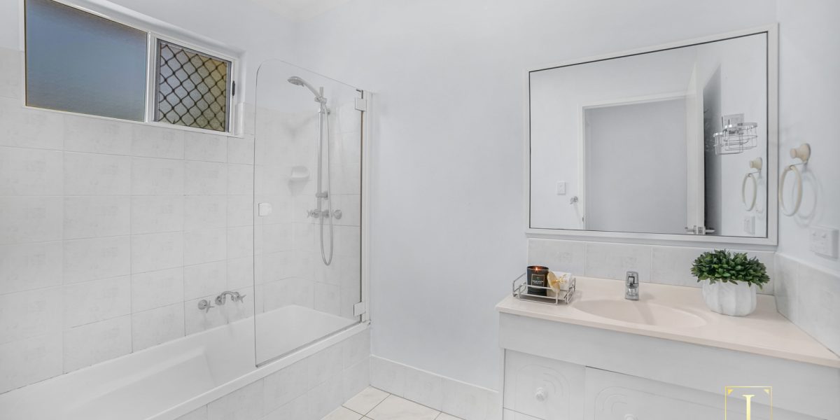 2 Narabeen Street, Kewarra Beach, QLD 4879 AUS