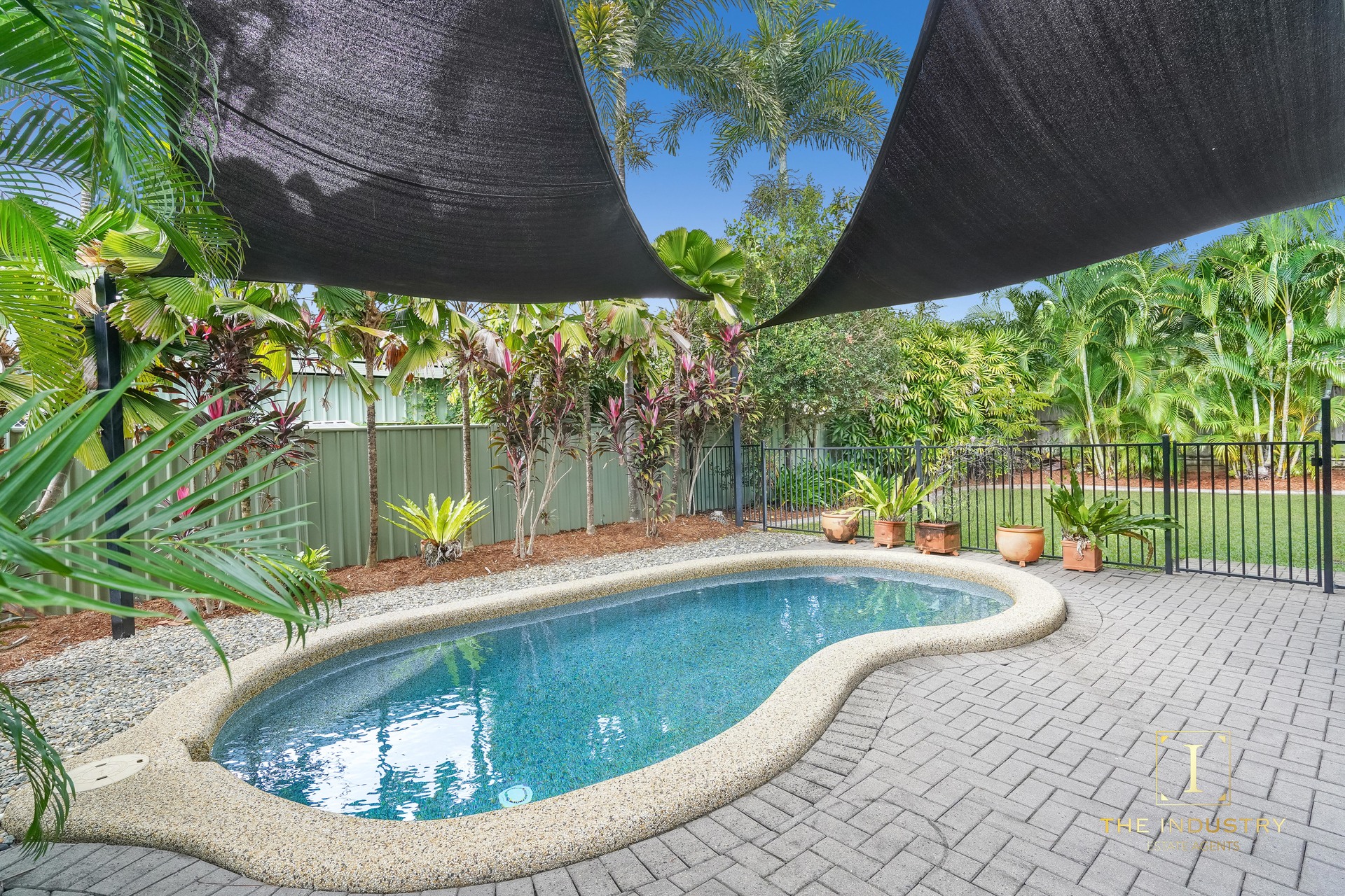 21 Castor Street, Clifton Beach, QLD 4879 AUS