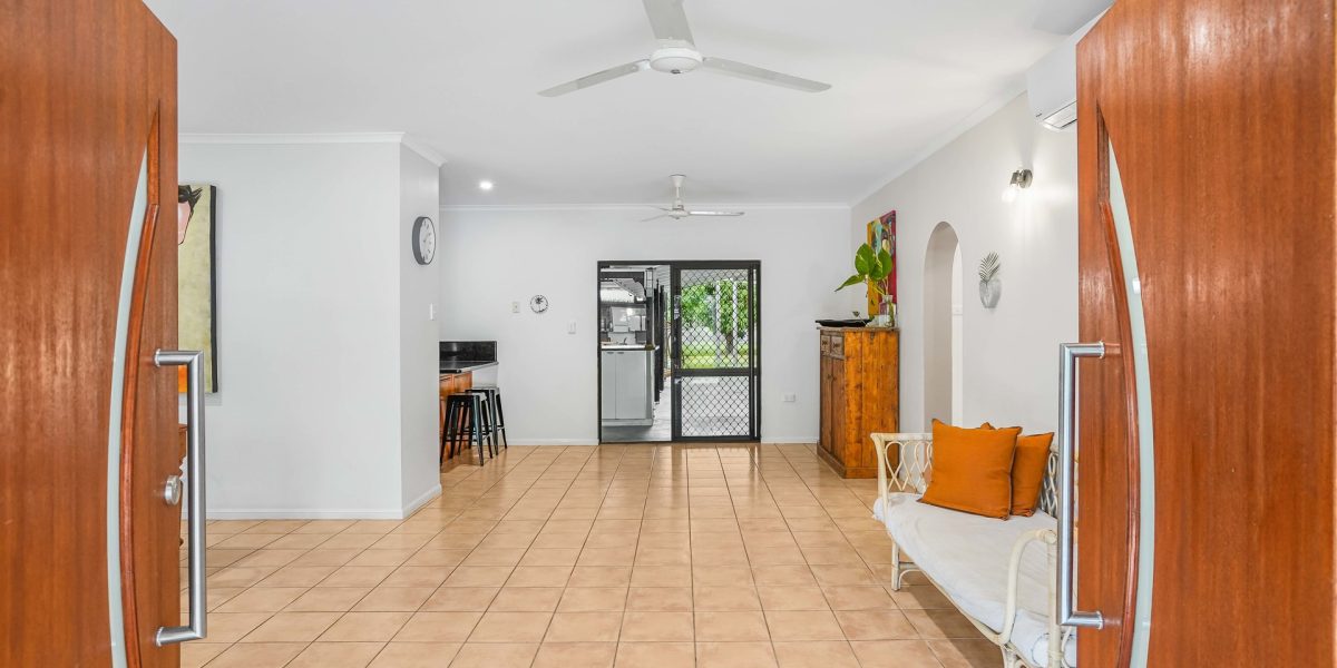 26 Joseph Banks Close, Kewarra Beach, QLD 4879 AUS