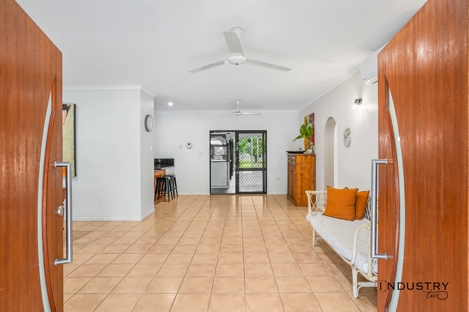 26 Joseph Banks Close, Kewarra Beach, QLD 4879 AUS