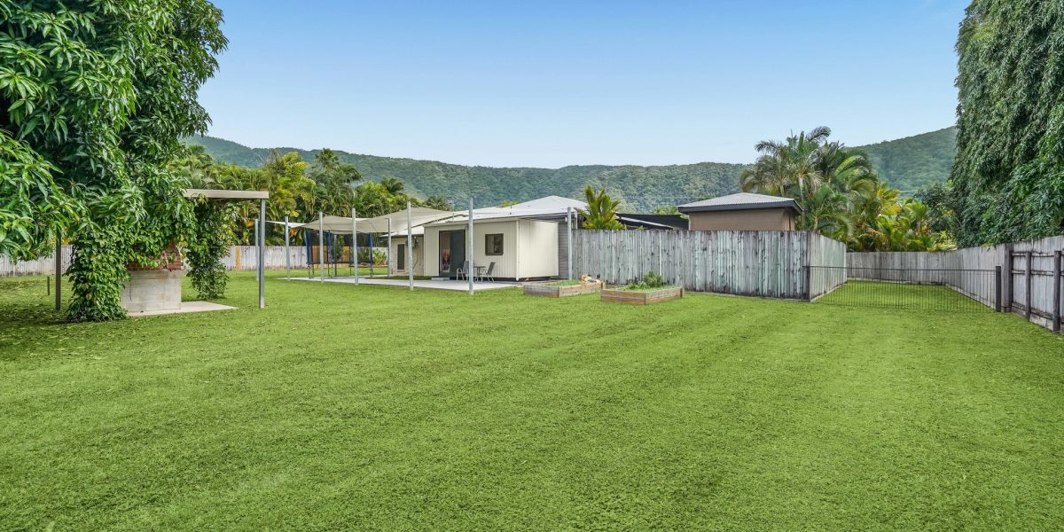 26 Joseph Banks Close, Kewarra Beach, QLD 4879 AUS