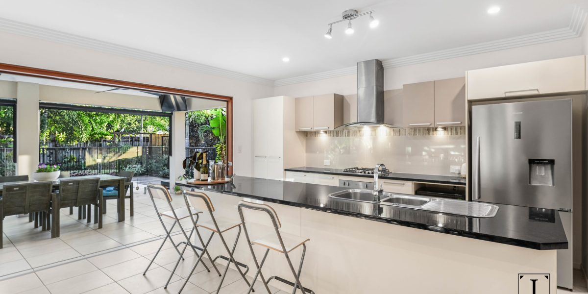 8 Norwood Crescent, Trinity Park, QLD 4879 AUS